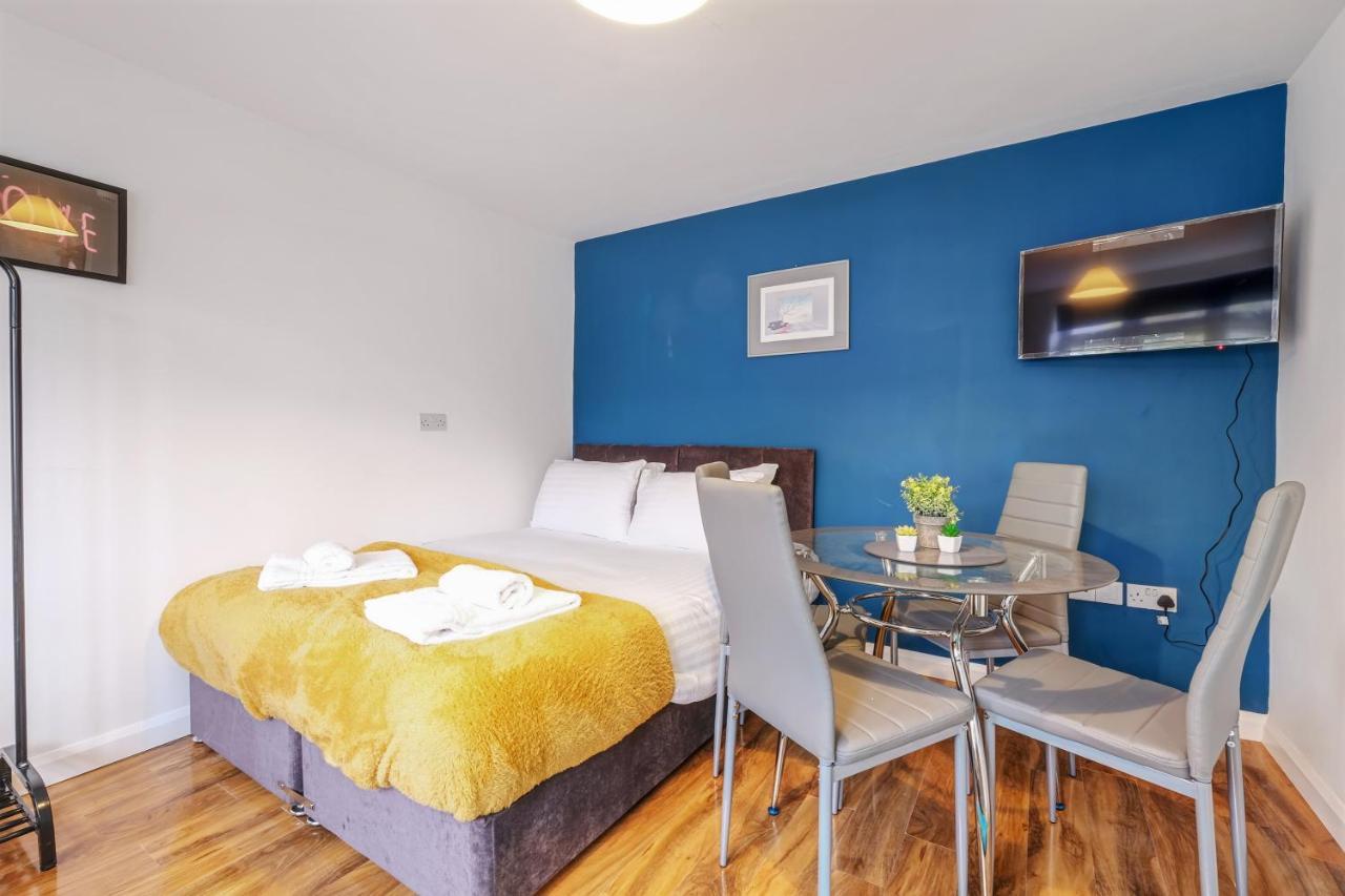 Fernbank Rooms Sudbury Hill, Harrow, Self-Contained Studios With En-Suite Harrow on the Hill Exterior foto