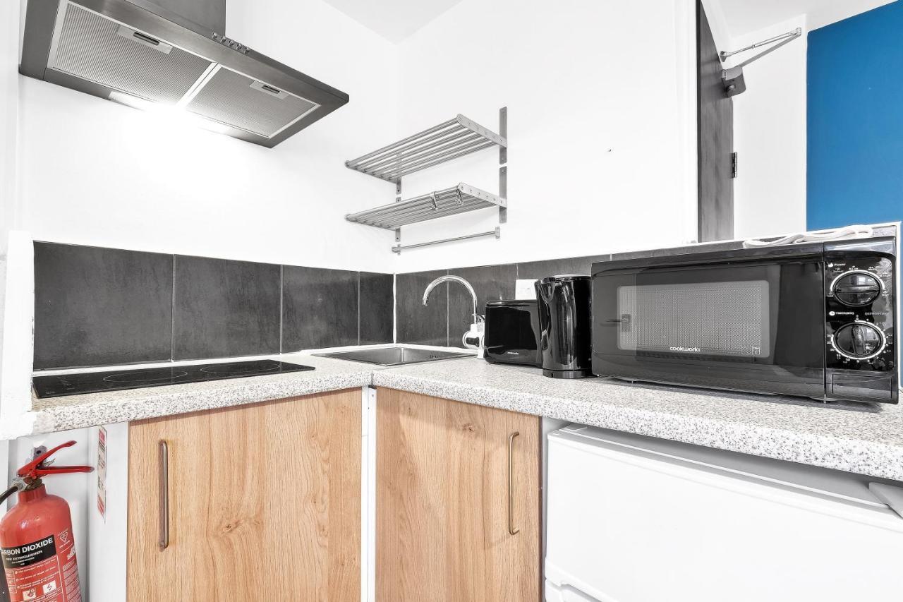 Fernbank Rooms Sudbury Hill, Harrow, Self-Contained Studios With En-Suite Harrow on the Hill Exterior foto