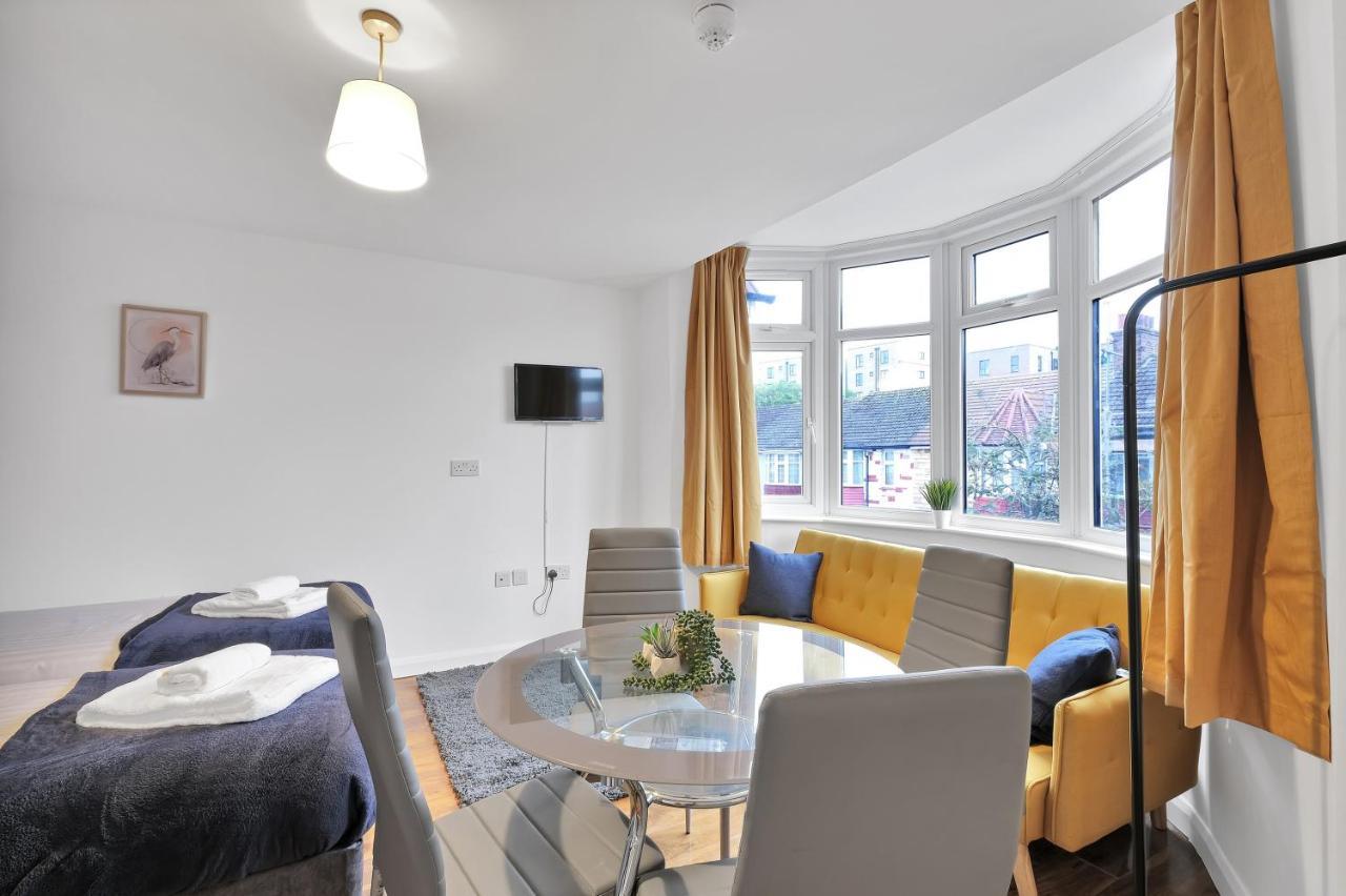 Fernbank Rooms Sudbury Hill, Harrow, Self-Contained Studios With En-Suite Harrow on the Hill Exterior foto